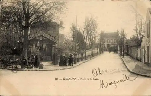 Ak Bois le Roi Seine et Marne, Place de la Gare