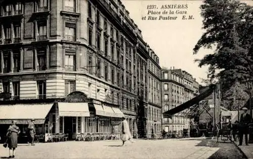 Ak Asnières-sur-Seine Hauts-de-Seine, Place de la Gare, Rue Pasteur