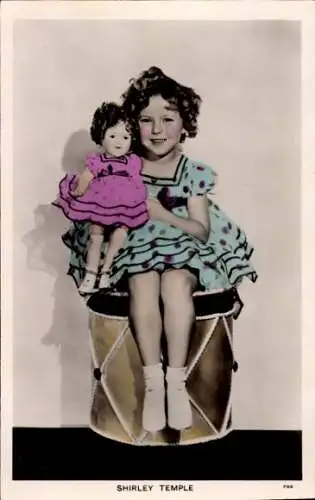 Ak Schauspielerin Shirley Temple, Portrait mit Puppe