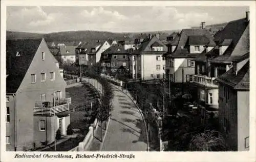 Ak Oberschlema Bad Schlema im Erzgebirge Sachsen, Richard Friedrich Straße, Wohnhäuser