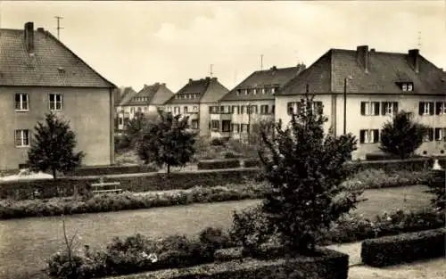 Ak Kölleda in Thüringen, Stalinplatz und Bahnhofssiedlung