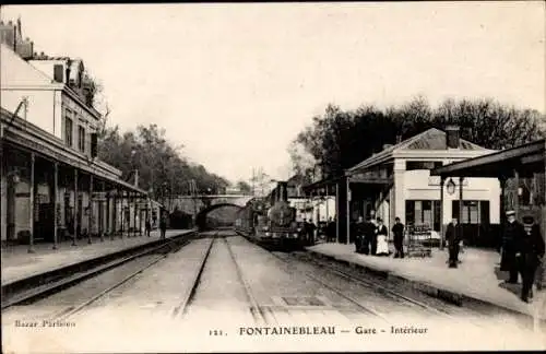 Ak Fontainebleau Seine et Marne, La Gare, Innenbereich