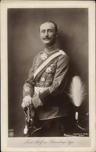 Ak Fürst Adolf zu Schaumburg Lippe, Portrait, Uniform, Orden