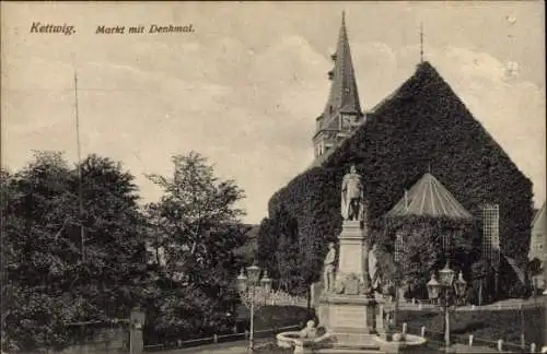 Ak Kettwig Essen im Ruhrgebiet, Markt mit Denkmal, Rückansicht der Kirche