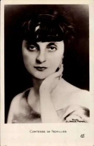 Ak Anne d’Arpajon, Comtesse de Noailles, Porträt