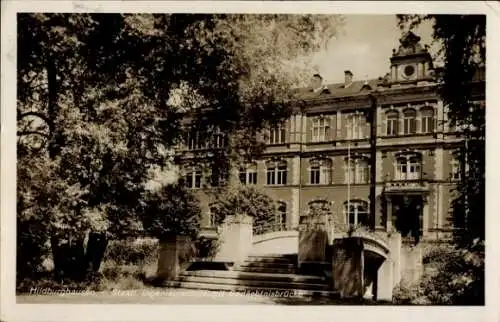 Ak Hildburghausen, Ingenierschule m. Gedächtnisbrücke