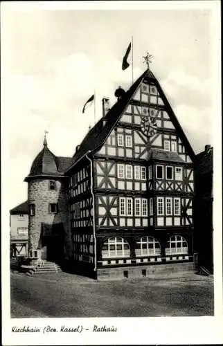 Ak Kirchhain in Hessen, Rathaus, Fachwerkhaus