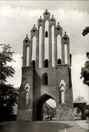 Ak Neubrandenburg in Mecklenburg, Neues Tor