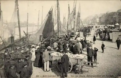 Ak Boulogne sur Mer Pas de Calais, Fischanlegestelle