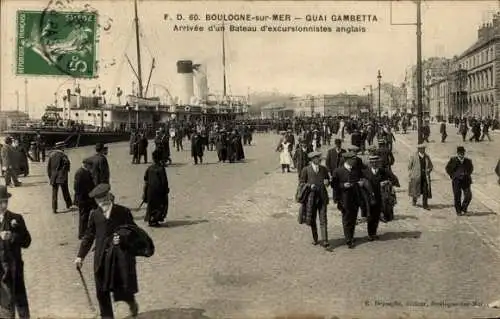 Ak Boulogne sur Mer Pas de Calais, Quai Gambetta, englisches Ausflugsschiff