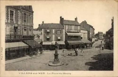 Ak Villers sur Mer Calvados, Place du Bourg