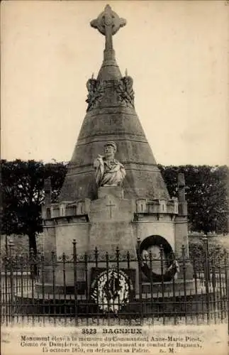 Ak Bagneux Hauts de Seine, Place Dampierre, Monument Commandant Picot