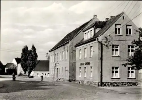 Ak Lüptitz Lossatal Sachsen, Kulturhaus, Rat der Gemeinde