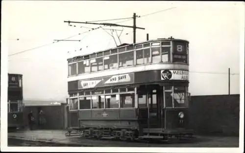 Foto Leeds Yorkshire England, Straßenbahn 11, Lowfield Road Football Siding 1953