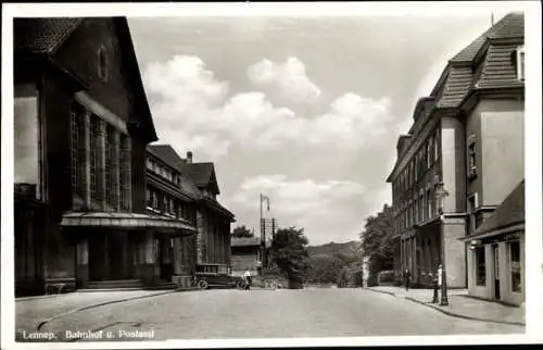 Ak Lennep Remscheid im Bergischen Land, Bahnhof und Postamt