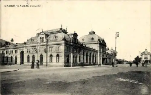 Ak Baden Baden am Schwarzwald, Bahnhof, Außenansicht