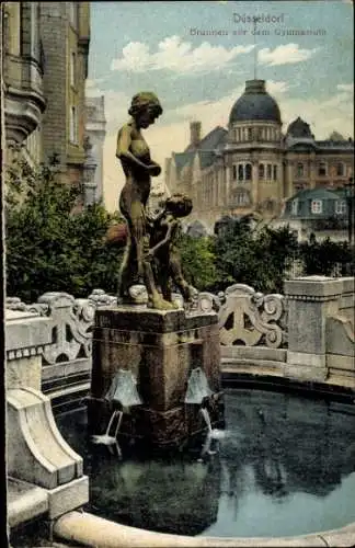 Ak Düsseldorf am Rhein, Brunnen vor dem Gymnasium