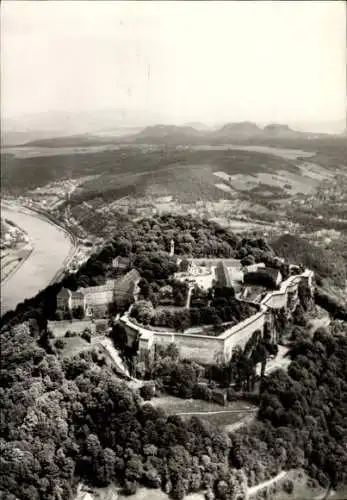 Ak Königstein an der Elbe Sächsische Schweiz, Festung aus etwa 600 m  Flughöhe