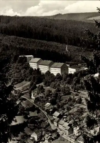 Ak Luisenthal im Thüringer Wald, Blick vom Kienberg auf das FDGB-Erholungsheim Adolf Deter