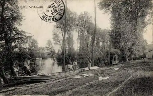 Ak Chelles Seine et Marne, Ufer, Boot