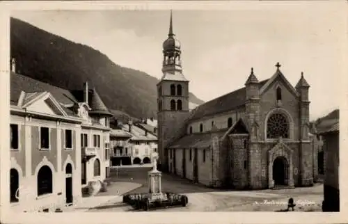 Ak Thônes Haute Savoie, Kirche, Denkmal