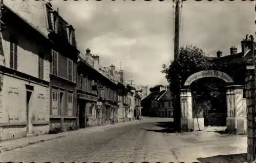 Ak Couilly Pont aux Dames Seine et Marne, grande rue