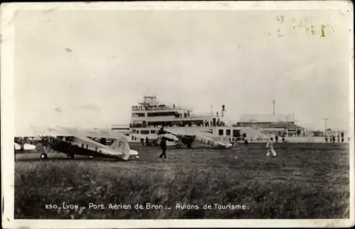 Ak Lyon Rhône, Bron Air Port, Touristenflugzeug