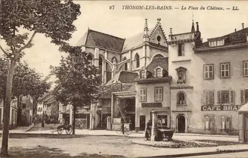 Ak Thonon les Bains Haute Savoie, La Place du Chateau