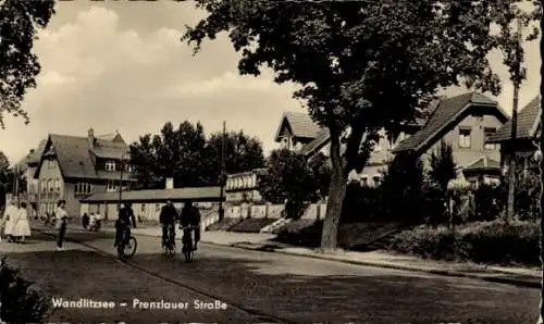 Ak Wandlitzsee Wandlitz in der Mark, Prenzlauer Straße, Fahrradfahrer