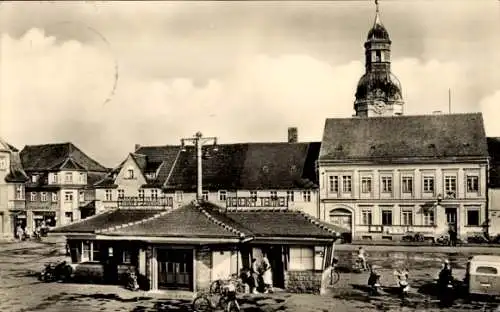 Ak Ruhland in der Oberlausitz, Marktplatz, Glockenturm, Turmuhr