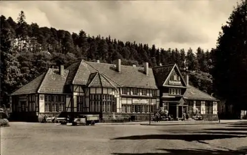 Ak Friedrichroda im Thüringer Wald, Bahnhof Reinhardsbrunn und HO-Bahnhofsgaststätte