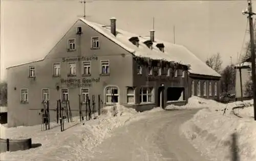 Ak Hammerbrücke im Vogtland, Weidlich`s Gasthof, Winter