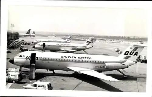 Foto Britische Passagierflugzeuge, British United Airlines, Flughafen