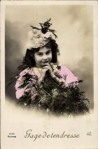 Ak Mädchen mit Wintermütze