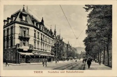 Ak Trier in Rheinland Pfalz, Nordallee, Bahnhofstraße, Passanten