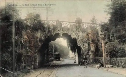 Ak Laeken Brüssel Brüssel, Rustikale Brücke im öffentlichen Park