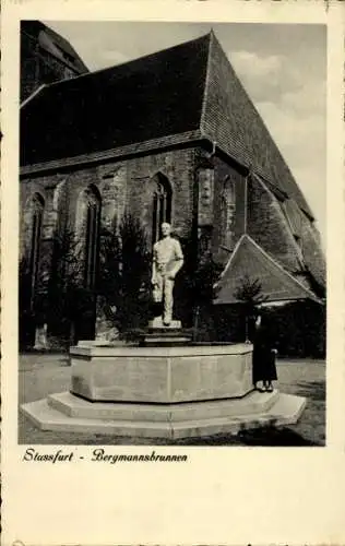 Ak Stassfurt im Salzlandkreis, Bergmannsbrunnen