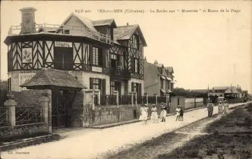 Ak Ver sur Mer Calvados, la Roche aux Mouettes, Route de la Plage