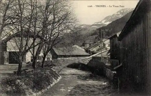 Ak Thônes Haute Savoie, alte Brücke