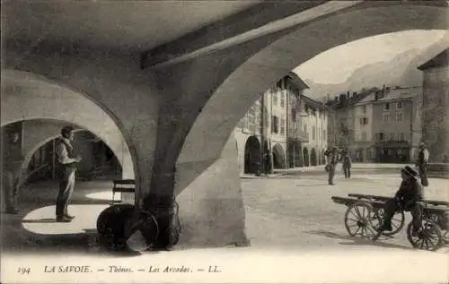 Ak Thônes Haute Savoie, les Arcades