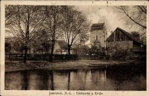 Ak Dobristroh Freienhufen Großräschen in der Niederlausitz, Kirche, Teich