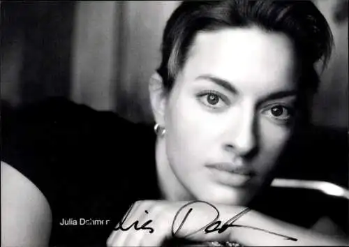 Ak Schauspielerin Julia Dahmen, Portrait, Autogramm