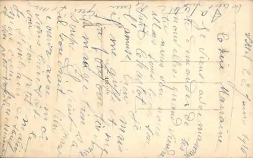 Ak Junge und Mädchen mit Blumenstrauß