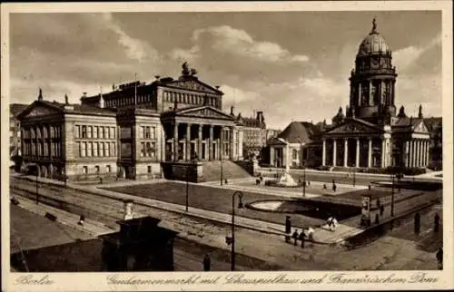 Ak Berlin Mitte, Gendarmenmarkt, Schauspielhaus, Französischer Dom