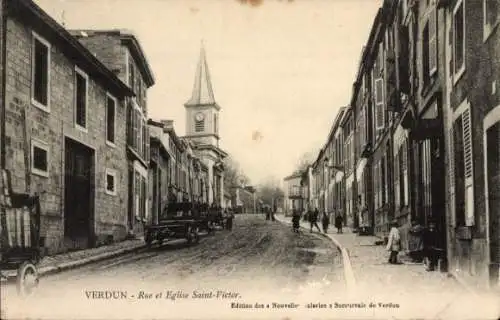 Ak Verdun Meuse, Rue et Eglise Saint-Victor