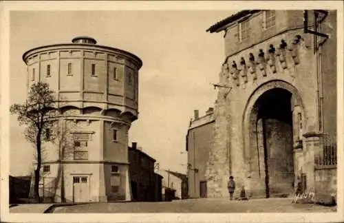 Ak Verdun Meuse, Porte Chatel et chateau d'eau edifie avec les dons de la ville de Londres