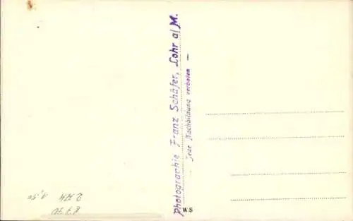 Ak Lohr am Main Unterfranken, Teilansicht, Torbogen, Person