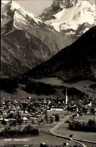 Ak Oberstdorf im Oberallgäu, Totalansicht, Gebirge