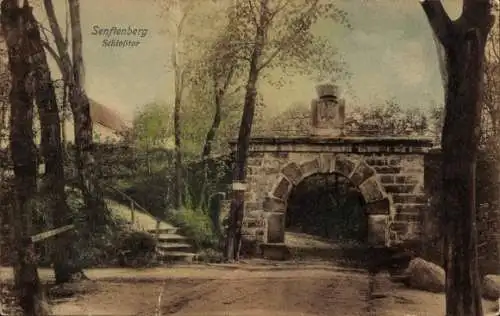 Ak Senftenberg in der Niederlausitz, Schlosstor