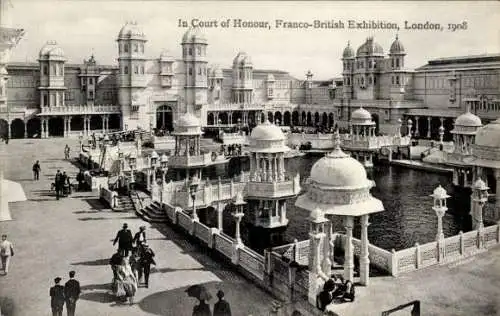 Ak London City England, Französisch-Britische Ausstellung 1908, Ehrenhof